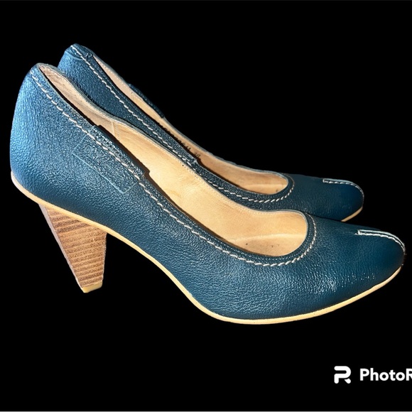 Fly London Shoes - FLY London Womens Yrat Genuine Leather Forest 🌳 Green Heel-RARE -EUC-Sz7.5-💚😍